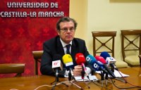 Collado ve "positivos" los resultados y se muestra confiado en ganar las elecciones a rector en la segunda vuelta