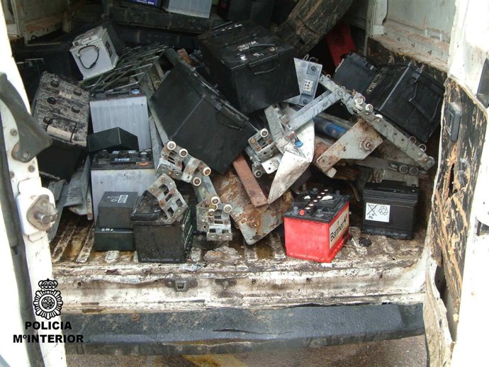 Policía Nacional (El CNP Detiene En Don Benito A Un Individuo Por Delitos De Hur