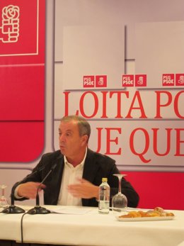 Pachi Vázquez En Un Desayuno Informativo