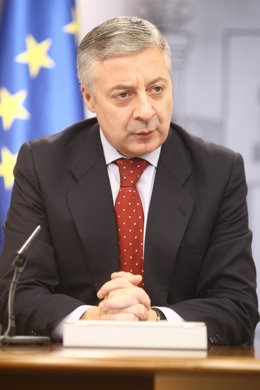 Imagen De José Blanco En El Consejo De Ministros