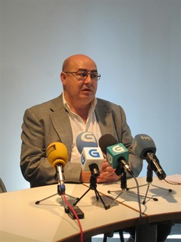 El Secretario Xeral De UU.AA., Roberto García