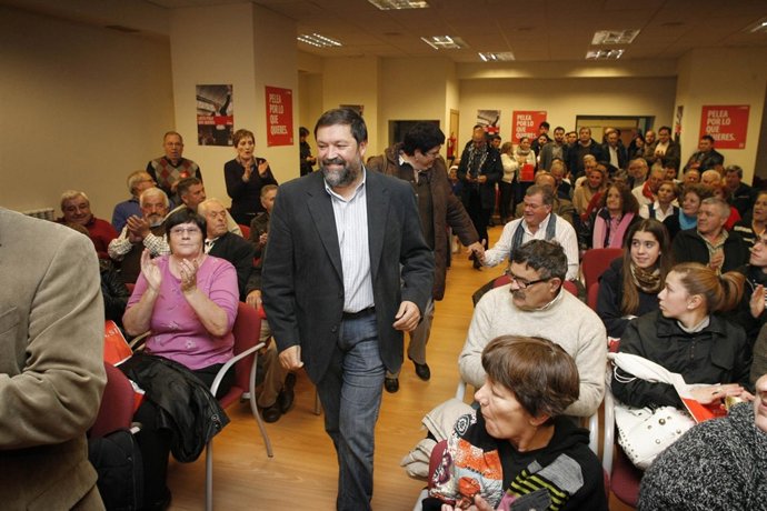 El Candidato Socialista Francisco Caamaño En Cambre.