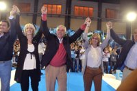 Arenas pide un esfuerzo final "desde el orgullo andaluz" para encauzar las energías en que Rajoy sea presidente