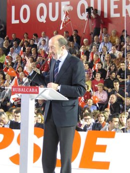 Rubalcaba Durante El Mitin De Cierre De Campaña 