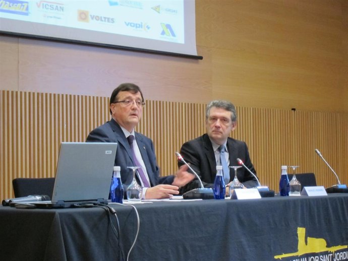 El Conseller F.X.Mena Y M.Romero En Las Jornadas De Constcat