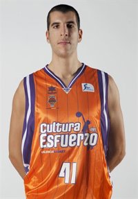 Baloncesto.- El pívot Sergio Olmos abandona el Valencia Basket