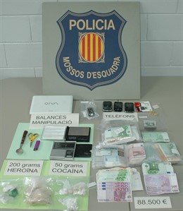 Droga Y Dinero Intervenido En El Alt Empordà