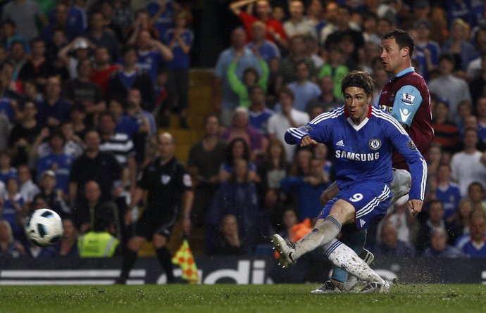 Primer Gol De Fernando Torres Con El Chelsea