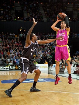 El Cajasol Vence Al Bizkaia