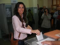 Aitana Mas pide a la gente que vaya a votar y que transforme su resignación en un voto por el cambio