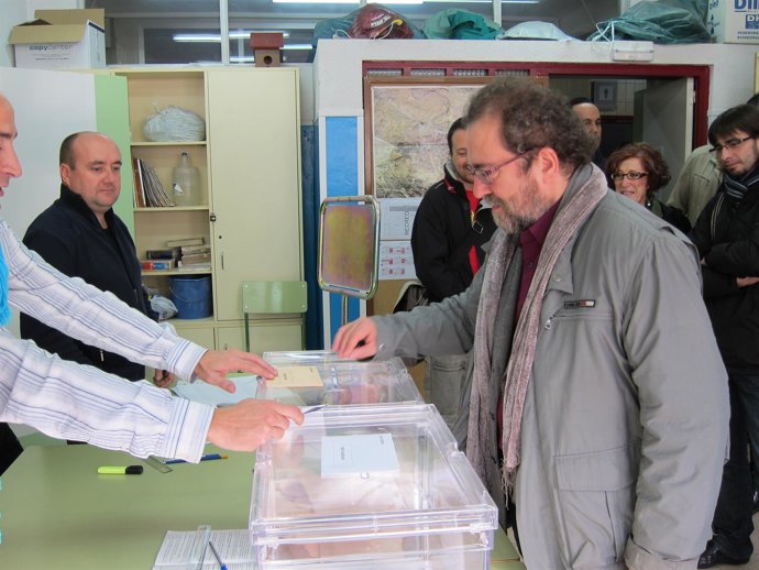 Yuste CHA-IU Vota El 20N