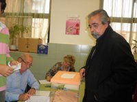 Pérezdice que si los resultados electorales fuesen los que se vaticinan "debería empezar una jornada de reflexión"