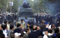 Se reanudan los disturbios en la plaza Tahrir