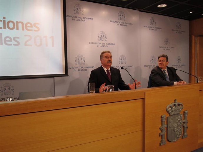 El Delegado Del Gobierno En Aragón, Javier Fernández. 