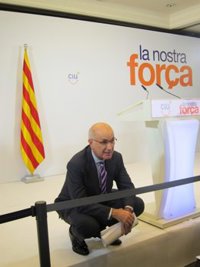 CiU celebra recortar distancias con el PSC y que el "tsunami" del PP pierda fuerza en Catalunya