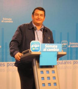 Antonio Sanz, En Rueda De Prensa En La Sede Del PP-A