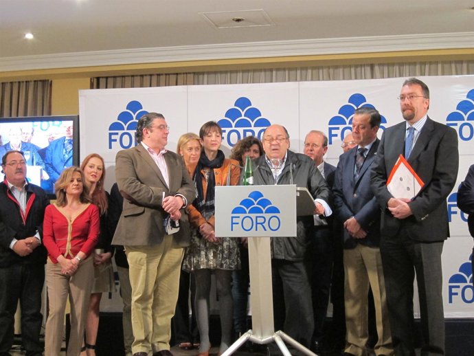 Álvarez Sostres Comparece En El Hotel Regente