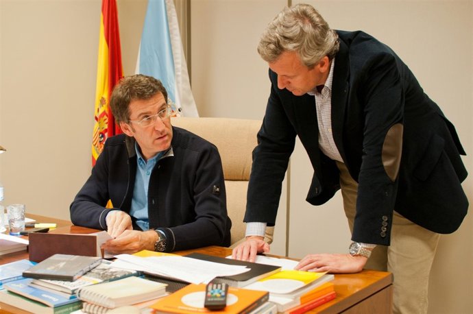 Alberto Núñez Feijóo y Alfonso Rueda siguiendo los resultados