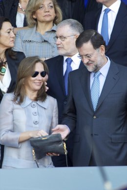 Elvira Fernández Balboa Y Mariano Rajoy El Día De Las Fuerzas Armadas 