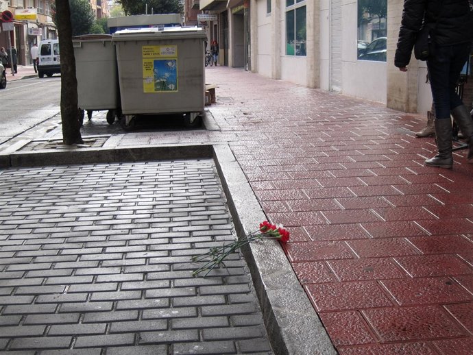 Calle Nicasio Pérez, Donde Un Hombre Ha Fallecido Apuñalado.