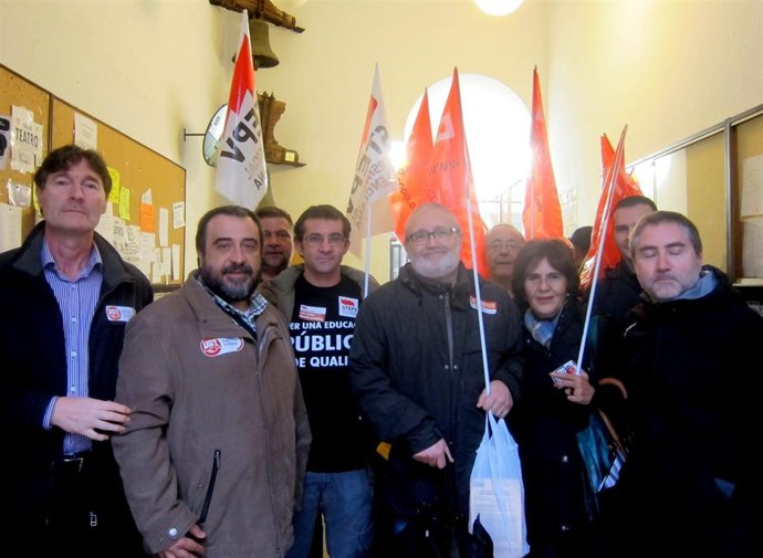 Movilización De Los Sindicatos De Educación En El IES Luis Vives 