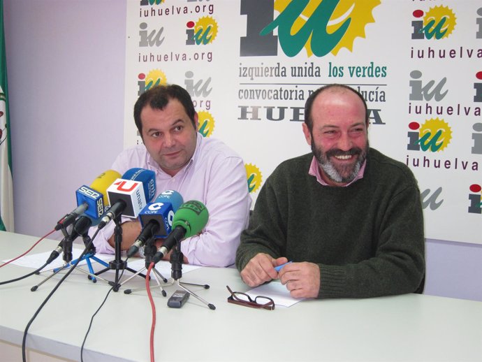 El Coordinador Provincial De IU, Pedro Jiménez, Junto A Rafael Sánchez. 