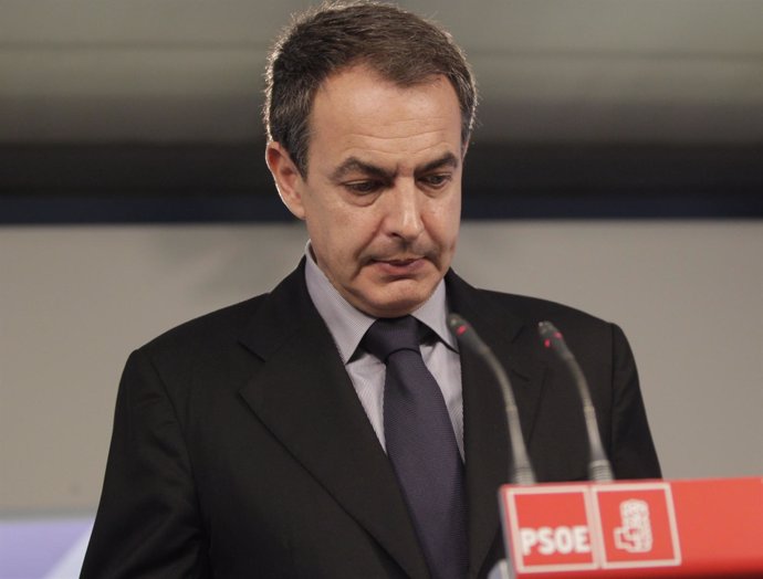 José Luis Rodríguez Zapatero, Cabizbajo, Tras Perder Las Elecciones