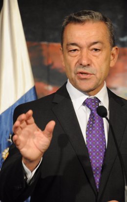 El Presidente Del Gobierno De Canarias, Paulino Rivero (CC)