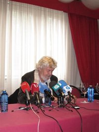 Beiras ve "aberrante" la victoria de Rajoy en una "sociedad sana" y la atribuye al "chantaje del miedo"