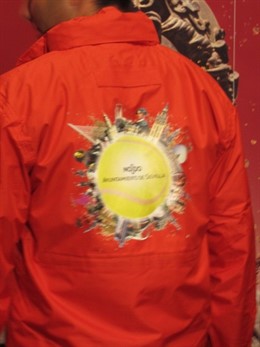 Dorso De La Chaqueta Que Lucirán Los Voluntarios De La Final 