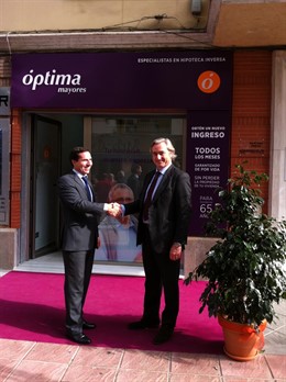 Apertura De La Oficina En La Calle Asunción