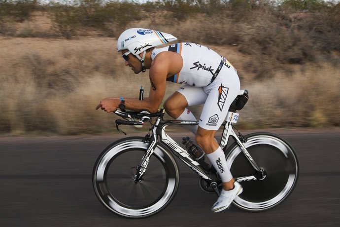 Eneko Llanos Pone El Broche De Oro A Su Temporada Ganando El Ironman De Arizona