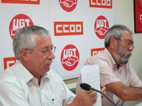 Toxo y Méndez piden a Rajoy que "escuche" para buscar una "salida distinta" a la crisis