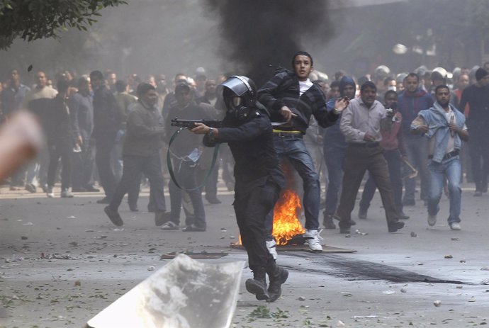 Disturbios En La Plaza Tahrir De El Cairo, Egipto