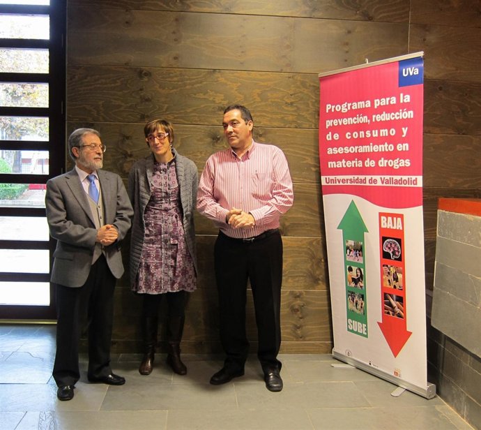 De Izq. A Drcha. Marcos Sacristán, Rocío Anguita Y Teodoro Lozano