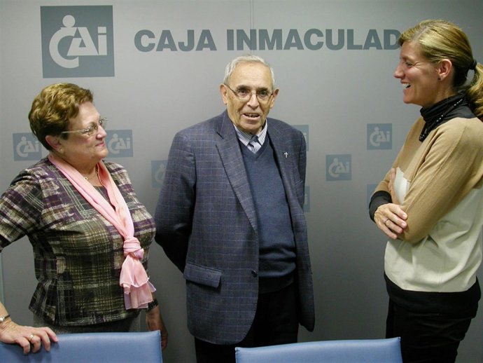 La Directora De La Obra Social De CAI Y Responsables De Pía Unión Luz De Cristo