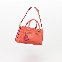 Nuevo Bolso De Napa De Loewe, Sevilla 