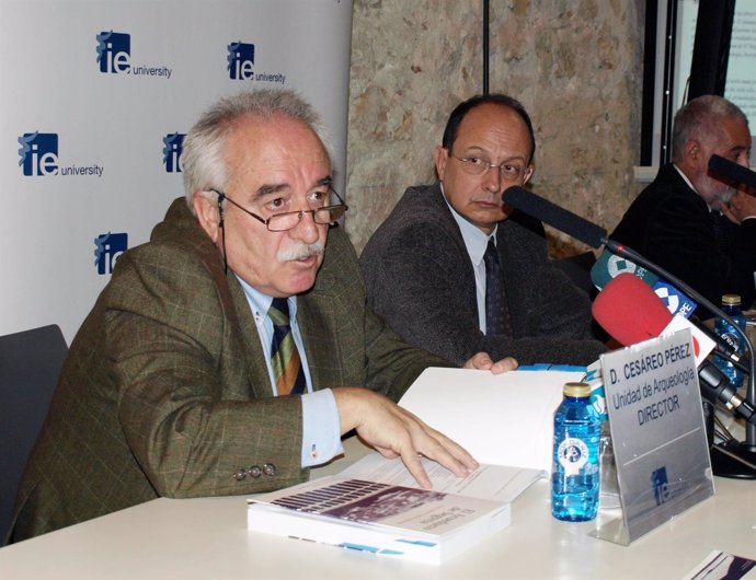 Pérez (I), Durante La Presentación De Las Publicaciones. 