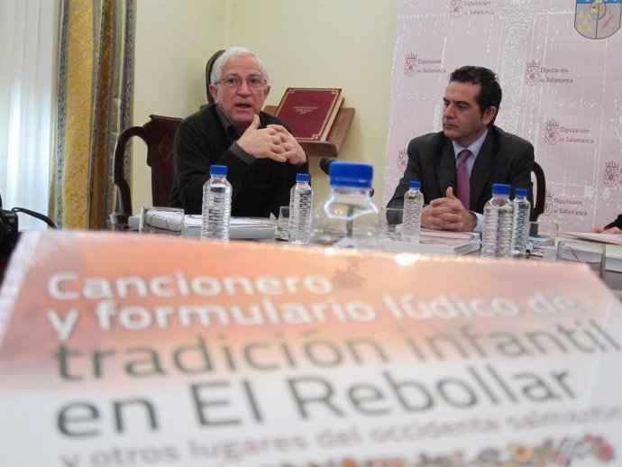  Ángel Iglesias (Izquierda) Junto Al Diputado De Cultura Manuel Tostado (Drcha)