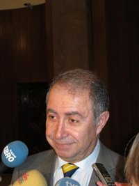 El vicealcalde de Zaragoza dice que "quiero creer" que Rubalcaba se presentará como candidato a la Secretaría General