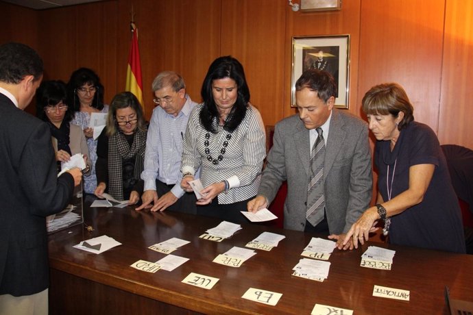 Recuento Del Voto Exterior En Girona