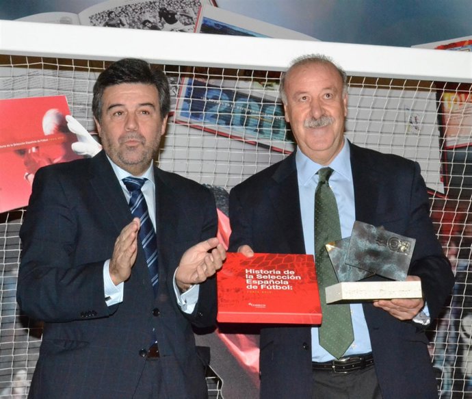 Acto Correos Sellos De La Seleccion Vicente Del Bosque