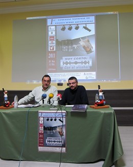 Teodoro Lozano Y Jaime Alonso De Linaje Durante La Presentación Del Concurso