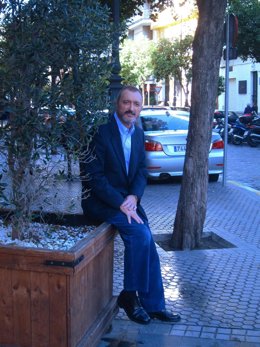 Arturo Pérez-Reverte Presenta En Sevilla 'El Puente De Los Asesinos'