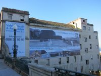 'Okupas' entran en el antiguo asilo y organizan actividades "en defensa del Barrio do Cura" de Vigo