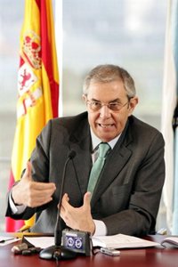 Diputados del PSdeG barajan proponer a Touriño como senador por designación autonómica en vez de la propuesta de Vázquez