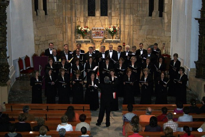 Lntegrantes De La Capilla Clásica, Que Mañana Ofrecerá Un Concierto