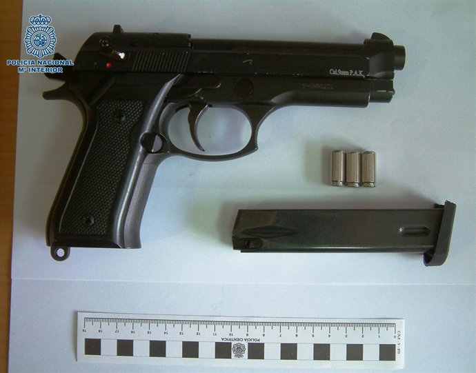 Pistola Intervenida Usada En Atracos De Comercios