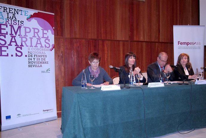 Micaela Navarro Inaugura El II Congreso Regional De Fempes