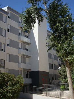 Fachada Con Ascensor En La Calle Benimanet